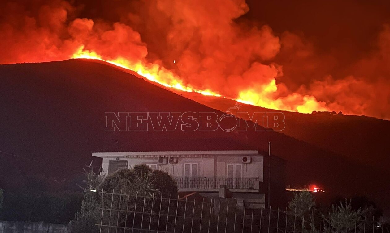 Φωτιά στο Αλιβέρι: Μεγάλο το μέτωπο της πυρκαγιάς - Πάνω από το Καλέντζι οι φλόγες