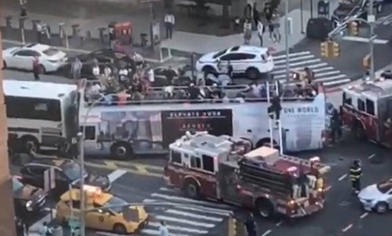 Νέα Υόρκη: 27 τραυματίες από σύγκρουση λεωφορείων στο Μανχάταν