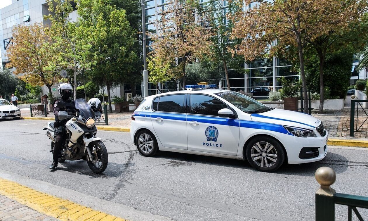 Επτά συλλήψεις σε «επιχείρηση-σκούπα» στο κέντρο της Αθήνας για «εγκλήματα δρόμου»