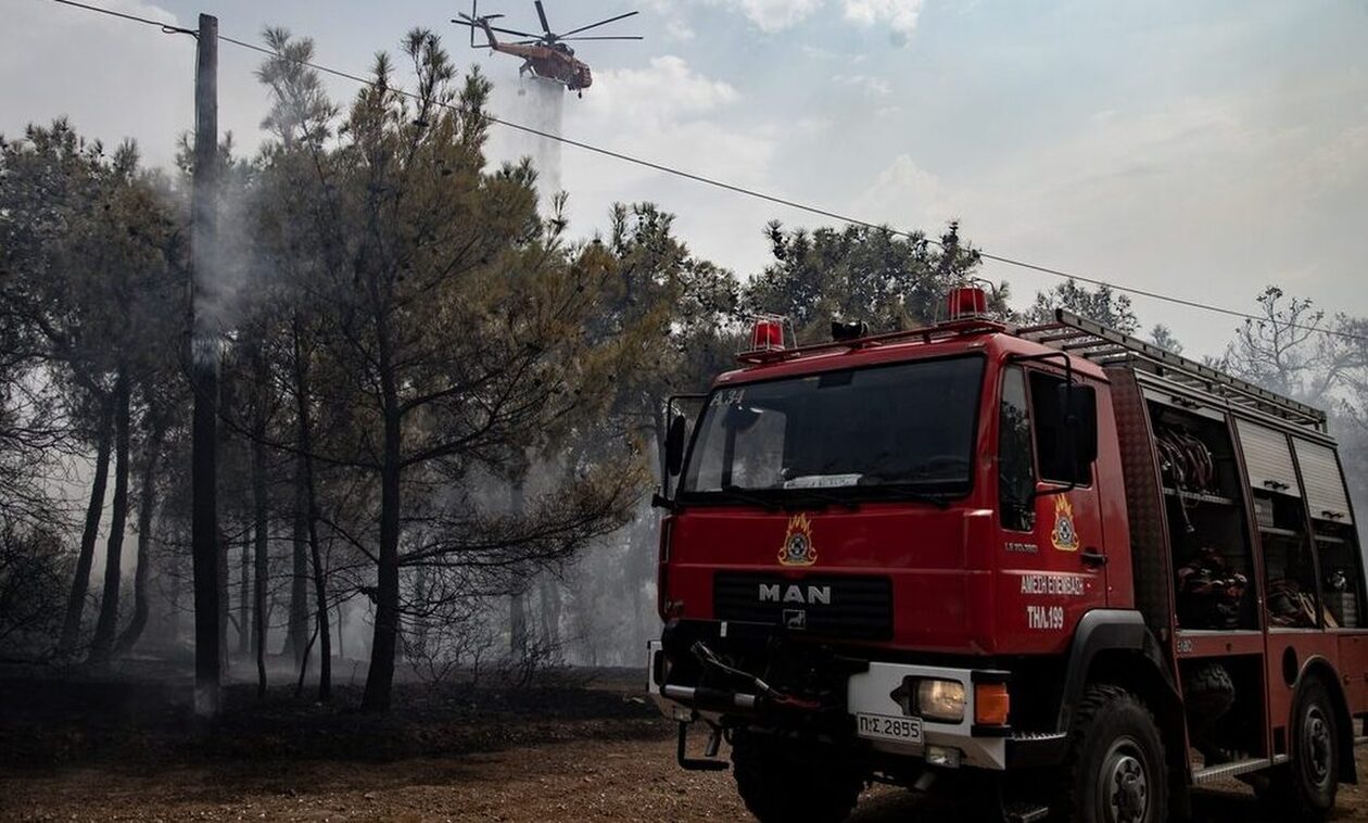 Πυροσβεστική: Τα νεότερα για τη φωτιά στο Άγιο Όρος - Αυξημένος ο κίνδυνος πυρκαγιάς σήμερα