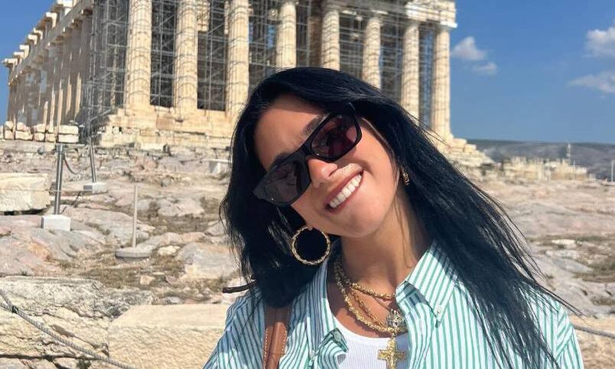 Ντούα Λίπα: «Ερωτευμένη» με την Ελλάδα η ποπ σταρ - Φωτογραφήθηκε στην Ακρόπολη