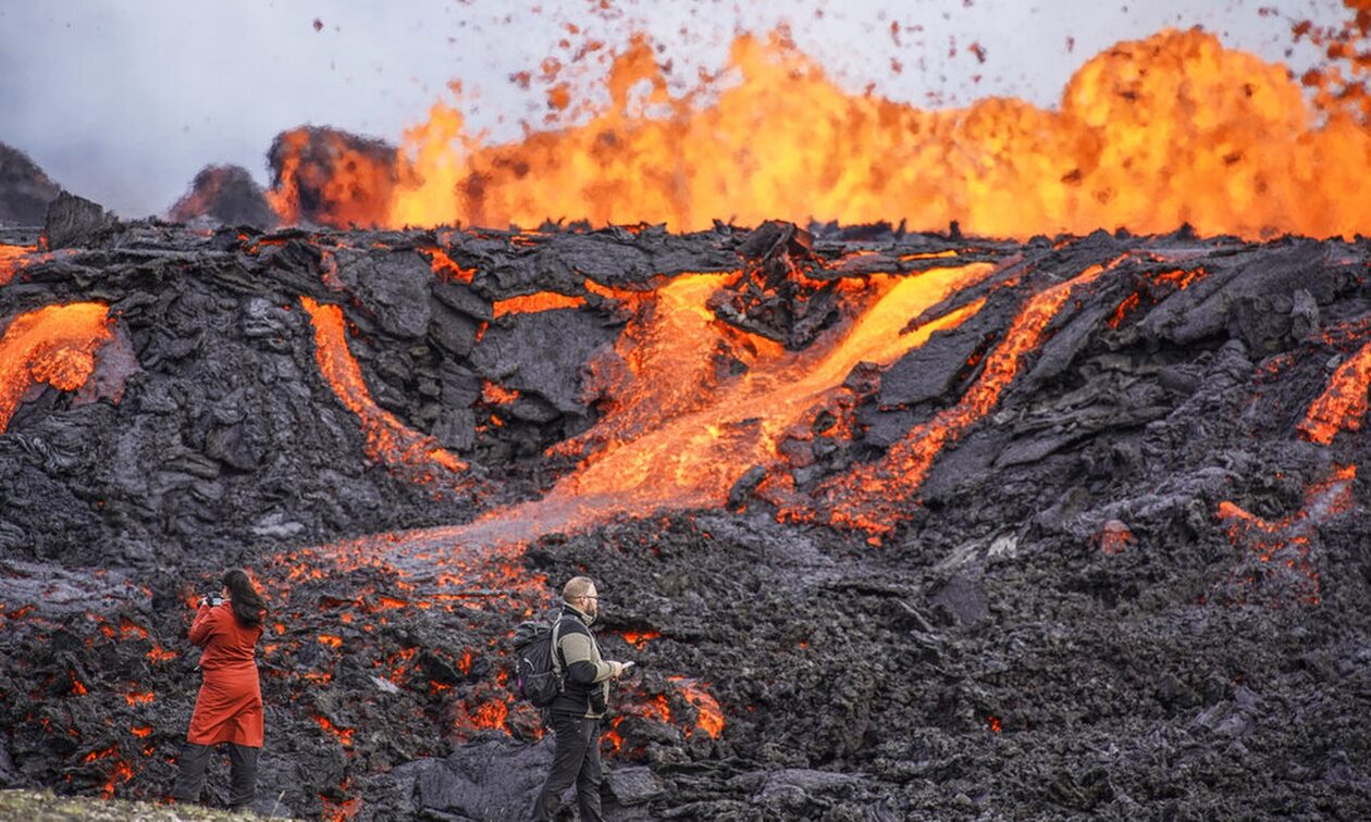 Ισλανδία: Εξερράγη το ηφαίστειο Φάγκρανταλσφιάτλ - Πλάνα απο λάβα και φωτιά που κόβουν την ανάσα