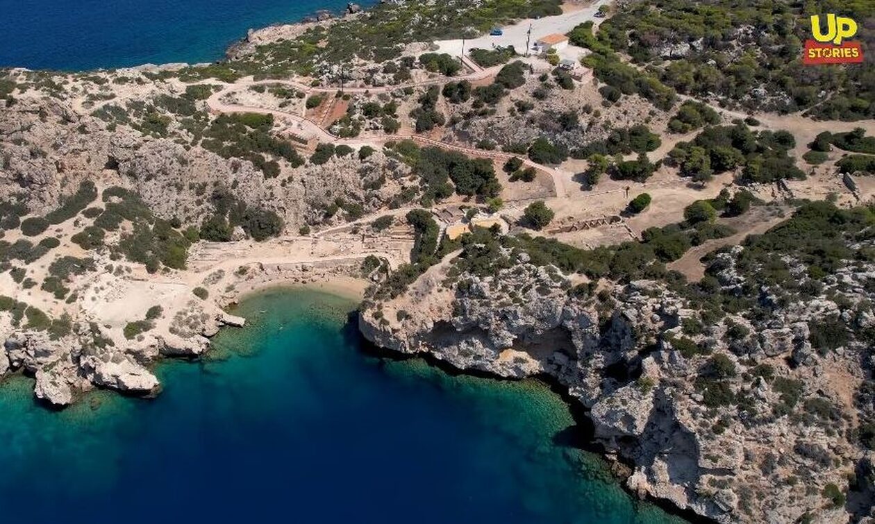 Αυτή είναι η μοναδική παραλία της Ελλάδας εντός αρχαιολογικού χώρου