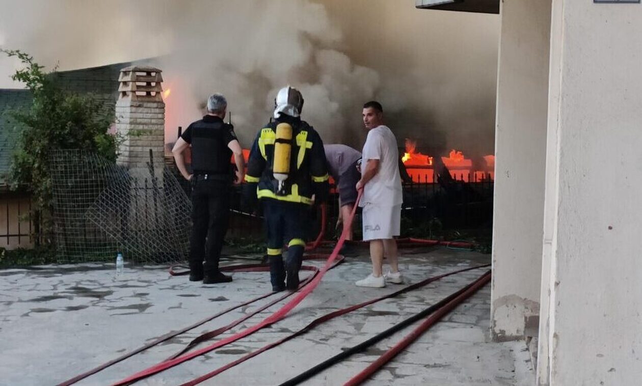 Πυρκαγιά σε διώροφη κατοικία στην Κοζάνη
