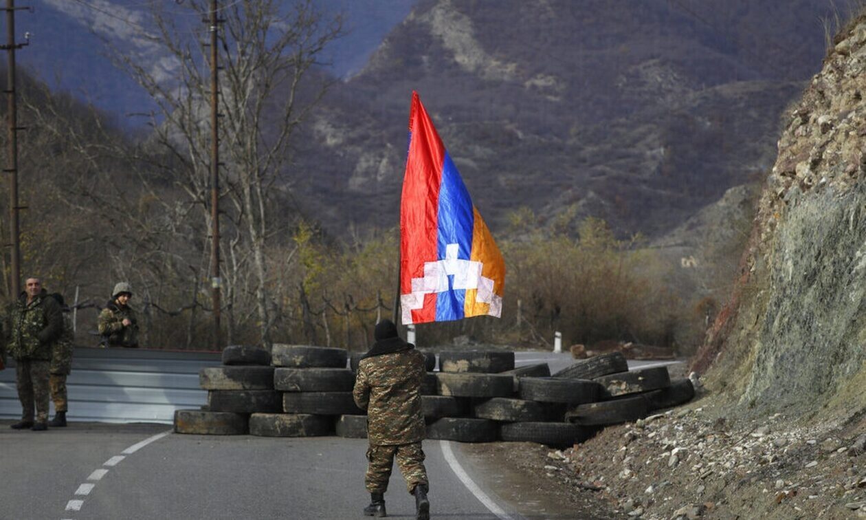 Πίεσεις από τους αυτονομιστές του Ναγκόρνο Καραμπάχ να ανοίξει τον διάδρομο προς την Αρμενία