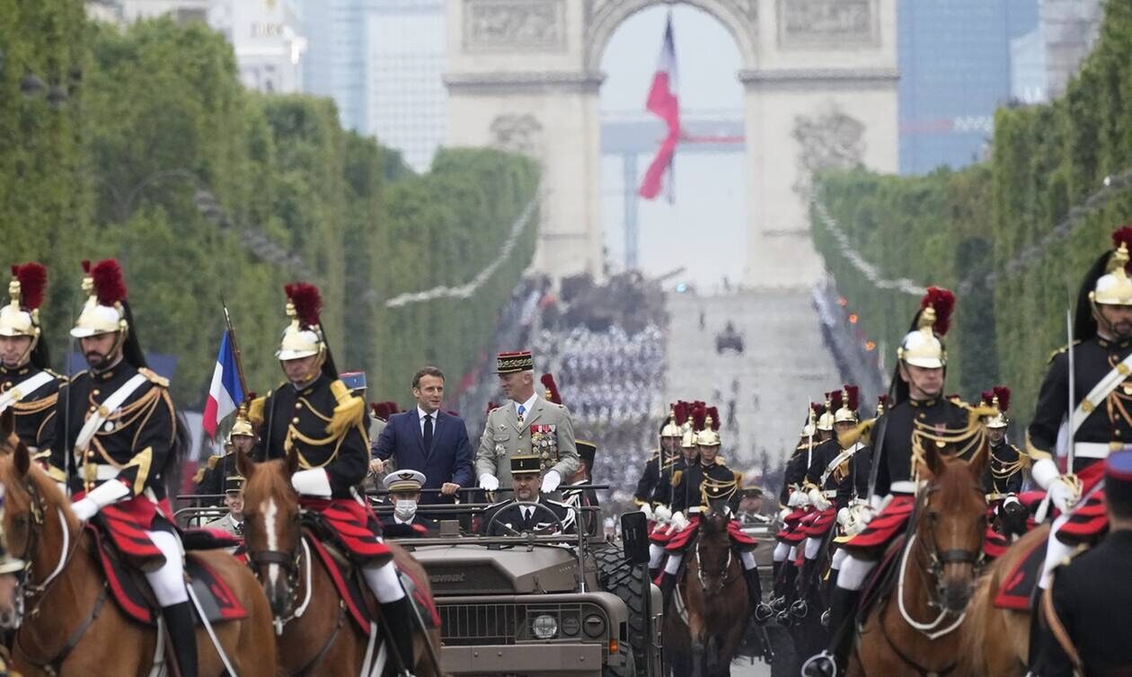 Ημέρα της Βαστίλης: Με «δρακόντεια» μέτρα η στρατιωτική παρέλαση για την εθνική γιορτή της Γαλλίας