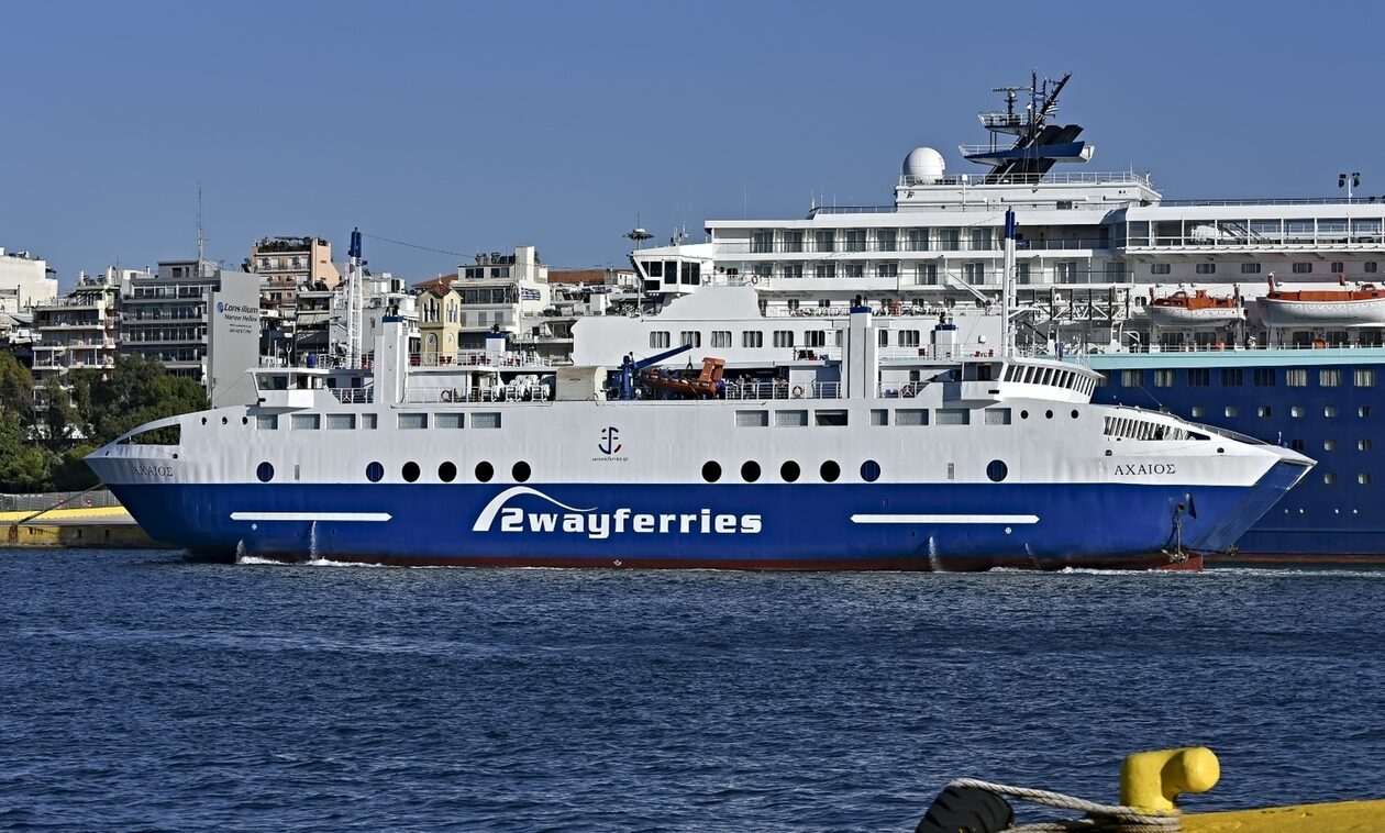 Ταλαιπωρία για τους επιβάτες του πλοίου «Αχαιός» λόγω μηχανικής βλάβης