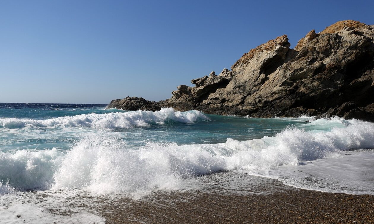 Έξι θάνατοι λουόμενων την Κυριακή στις ελληνικές θάλασσες