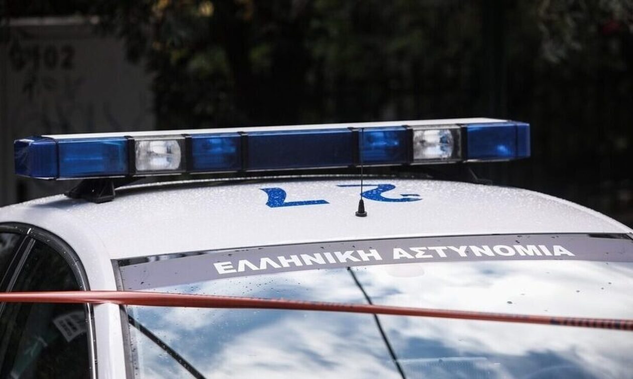 Θεσσαλονίκη: Αστυνομικοί έσωσαν πολίτη που πήδηξε στον Θερμαϊκό για να αυτοκτονήσει