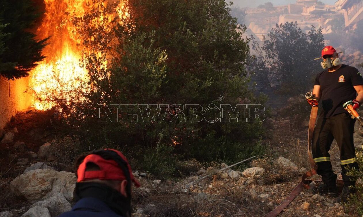 Φωτιά στη Σαρωνίδα: Αποκαταστάθηκε η κυκλοφορία στην λεωφόρο Αθηνών - Σουνίου