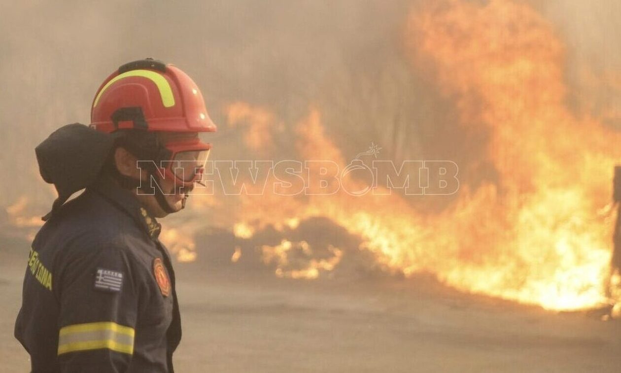 Εκπρόσωπος Πυροσβεστικής: Στα Δερβενοχώρια το πιο δύσκολο μέτωπο φωτιάς
