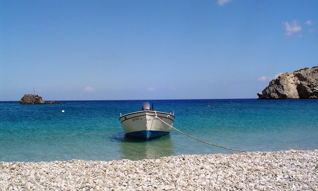 Εύβοια: Πέντε μαγευτικές παραλίες για δροσερές βουτιές κοντά στην Αθήνα