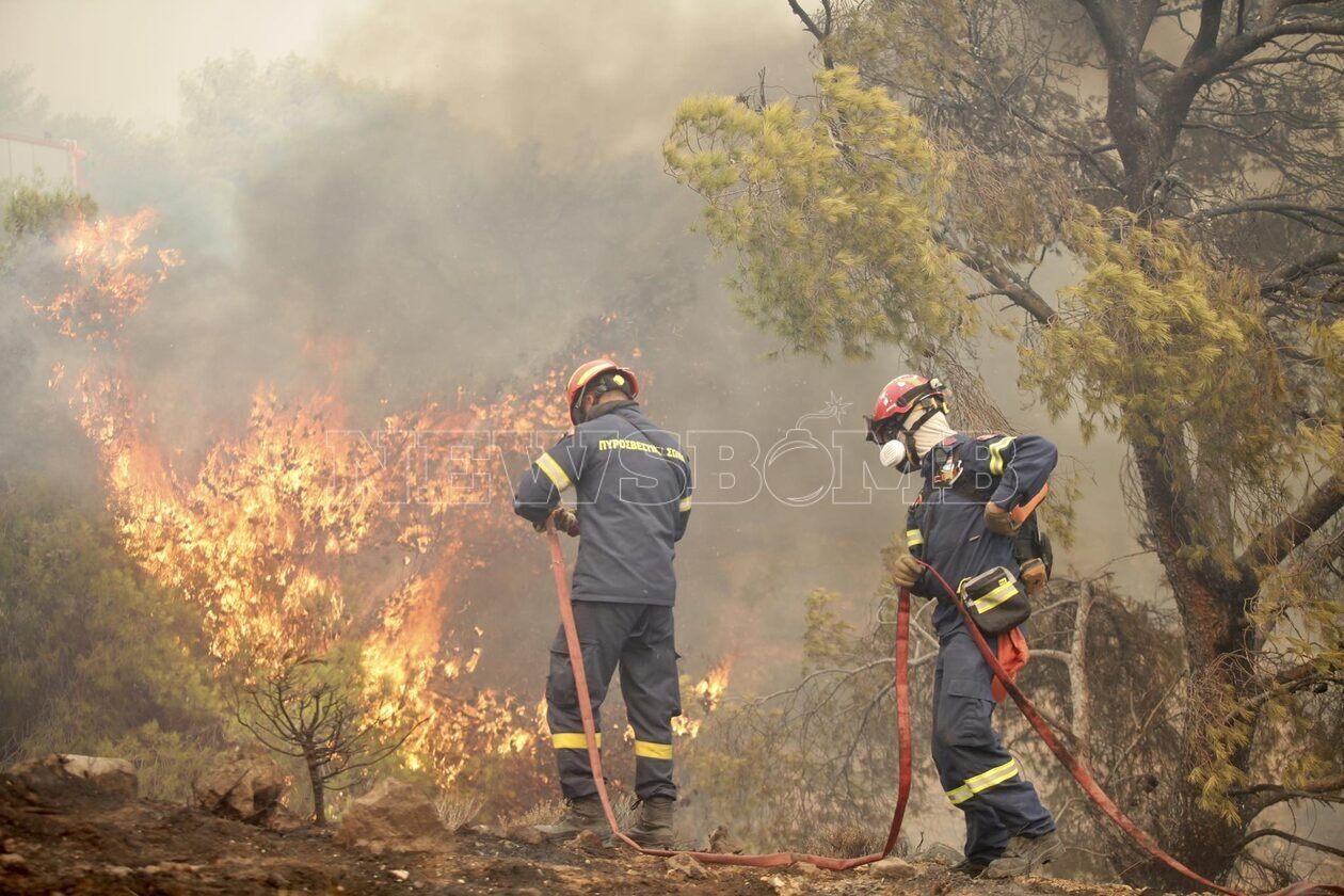 Ανησυχία για φωτιές και σήμερα Πέμπτη - Οι περιοχές με πολύ υψηλό κίνδυνο