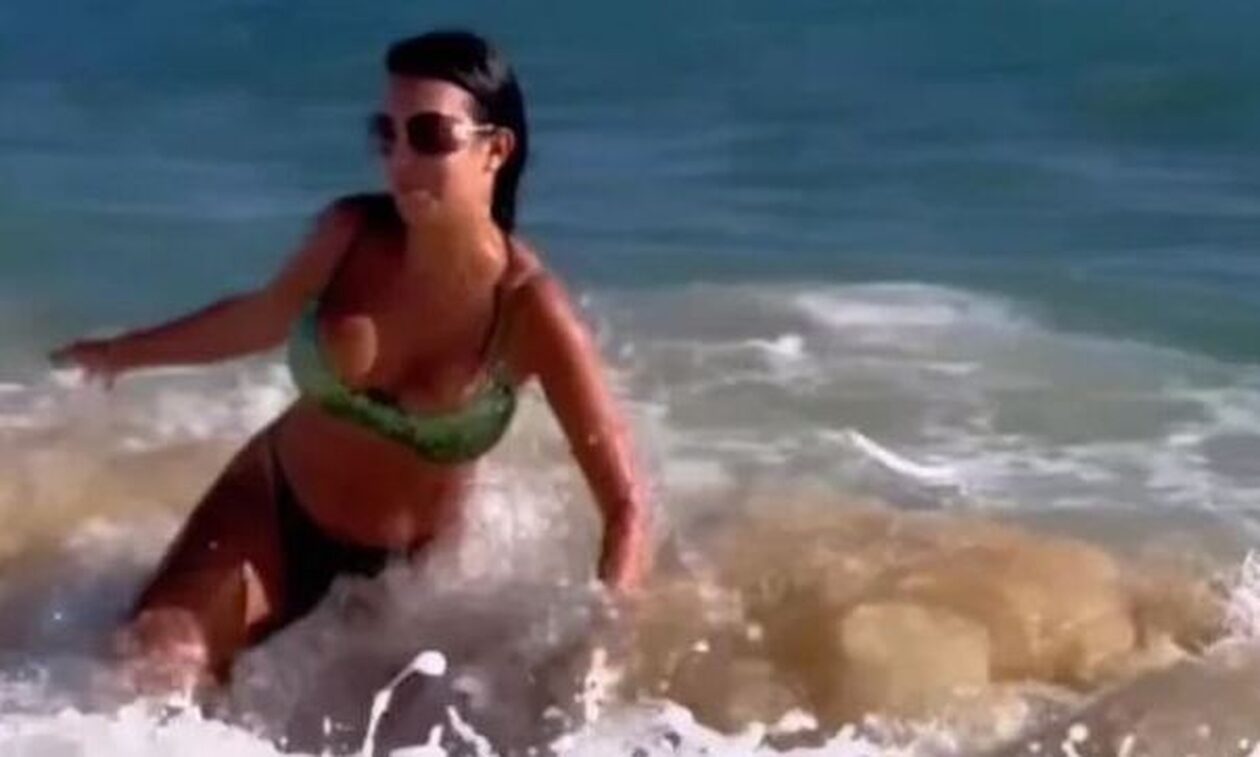 Χεορχίνα Ροντρίγκεζ: Πήγε για μπάνιο και έφαγε τούμπα - Το βίντεο που έγινε viral