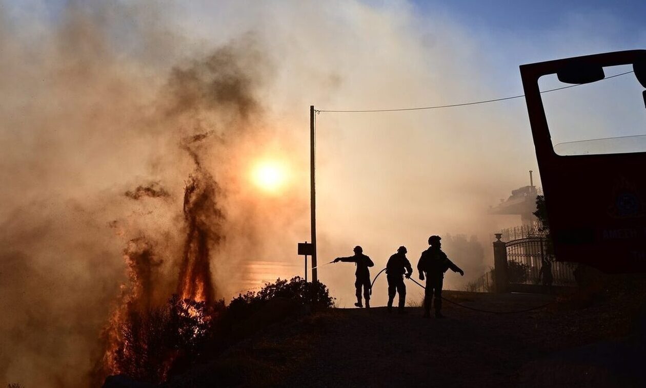Χρήστος Ζερεφός για τις πυρκαγιές: Οι Έλληνες να λυπηθούν την χώρα τους και να μην την πυρπολούν