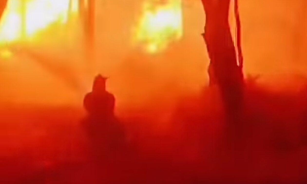 Φωτιά στη Ρόδο: «Φύγε, δεν κόβεται» - Βίντεο με ανατριχιαστικούς διαλόγους πυροσβεστών