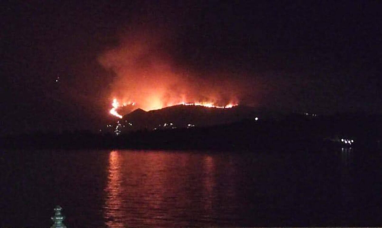 Φωτιά στην Κέρκυρα: Ανεξέλεγκτη η κατάσταση – Δραματική νύχτα με εκκενώσεις και απεγκλωβισμούς