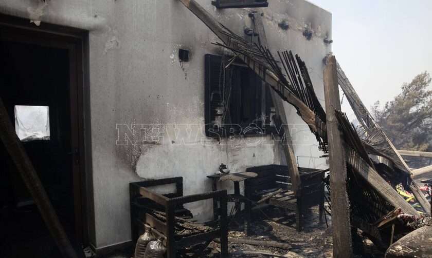 Φωτιά στη Ρόδο: Στάχτες και αποκαΐδια μετρούν οι κάτοικοι του νησιού