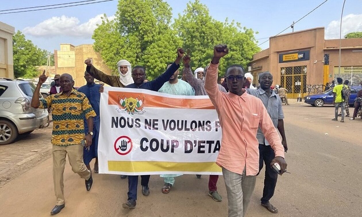 Νίγηρας: Σε εξέλιξη η απόπειρα πραξικοπήματος - Πυρά κατά διαδηλωτών με έναν τραυματία