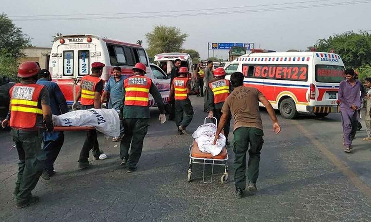 Πακιστάν: Λεωφορείο έπεσε σε χαράδρα - Οκτώ τουρίστες σκοτώθηκαν και  εννέα τραυματίστηκαν