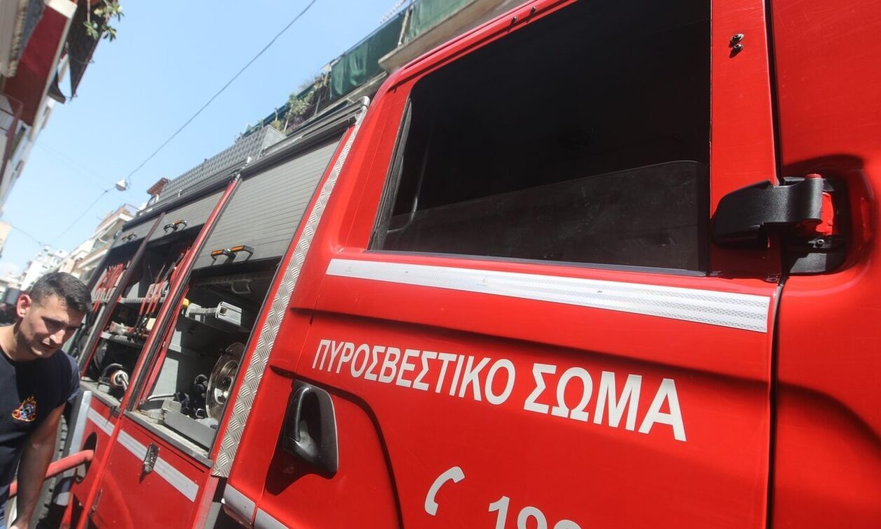 Φορτηγό τυλίχθηκε στις φλόγες - Διακοπή κυκλοφορίας στην Τατοΐου