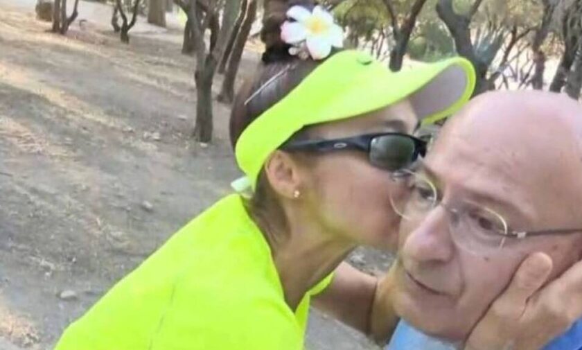 Γιώργος Τσελίκας: «Κοίτα σουξέ που έχω» - Τουρίστρια τον φιλάει και θέλει ξανά