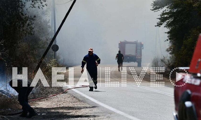 Φωτιά στην Ηλεία: Μια ανάσα από τα σπίτια οι φλόγες - Μήνυμα του 112 για εκκένωση τεσσάρων οικισμών
