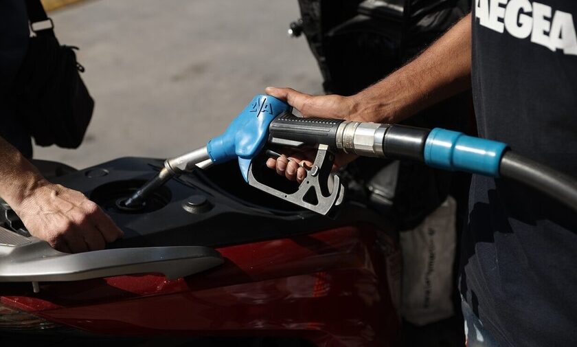 Καύσιμα: Στα ύψη η τιμή της βενζίνης – «Φλερτάρει» με τα 2 ευρώ