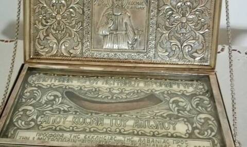Λείψανα του Αγίου Κοσμά του Αιτωλού στο Βόλο