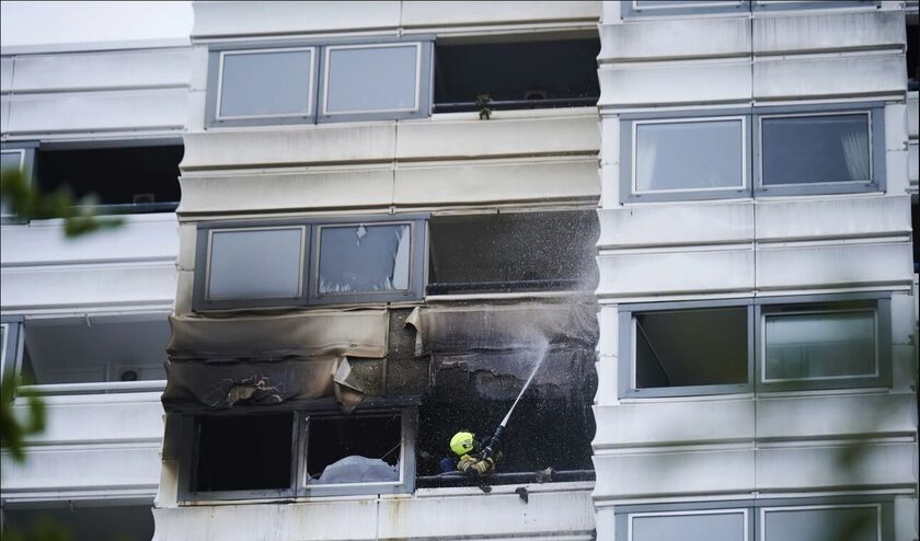 Bερολίνο: Δύο άνθρωποι σκοτώθηκαν, πηδώντας από φλεγόμενο κτήριο (βίντεο)