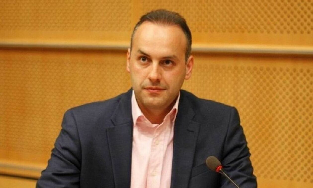 Παπανικολάου: Δεν θα κατέβει για την Περιφέρεια Αττικής - Παραμένει υποψήφιος για τον Δήμο Γλυφάδας