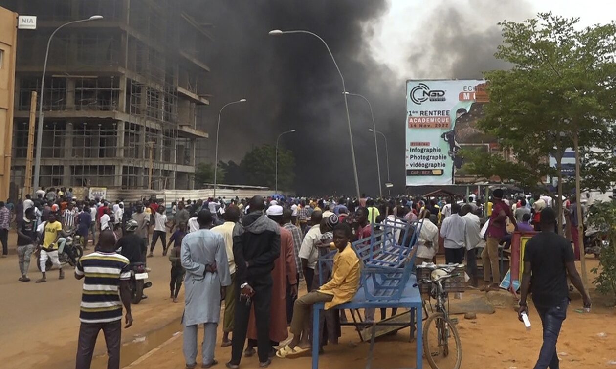 «Ασπίδα» στους πραξικοπηματίες του Νίγηρα από Μάλι και Μπουρκίνα Φάσο