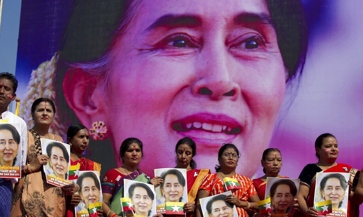 Μιανμάρ: Μερική χάρη δόθηκε στην Αούνγκ Σαν Σου Τσι - Η ποινή της μειώθηκε στα 27 χρόνια κάθειρξης