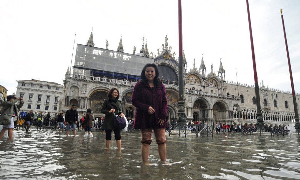 Ιταλία: Φαινόμενο παλίρροιας στην Βενετία, σπανιότατο τη θερινή περίοδο