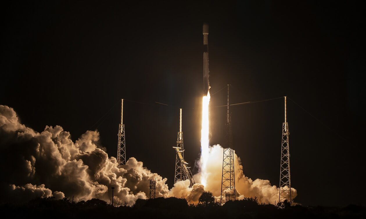 SpaceX: Απογειώθηκε ο πύραυλος Falcon 9 του Έλον Μασκ - Εντυπωσιακές εικόνες