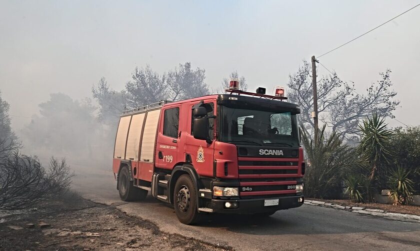 Συναγερμός στη Λαμία: Ξέσπασε πυρκαγιά σε δύο διαφορετικές εστίες στις Κομποτάδες