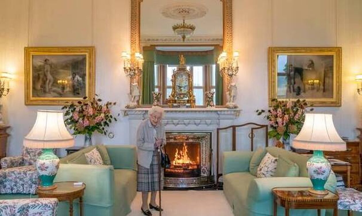 Bασίλισσα Ελισάβετ: Η φωτογραφία της δύο μέρες πριν πεθάνει, διεκδικεί τίτλο για το «κλικ» του 2022