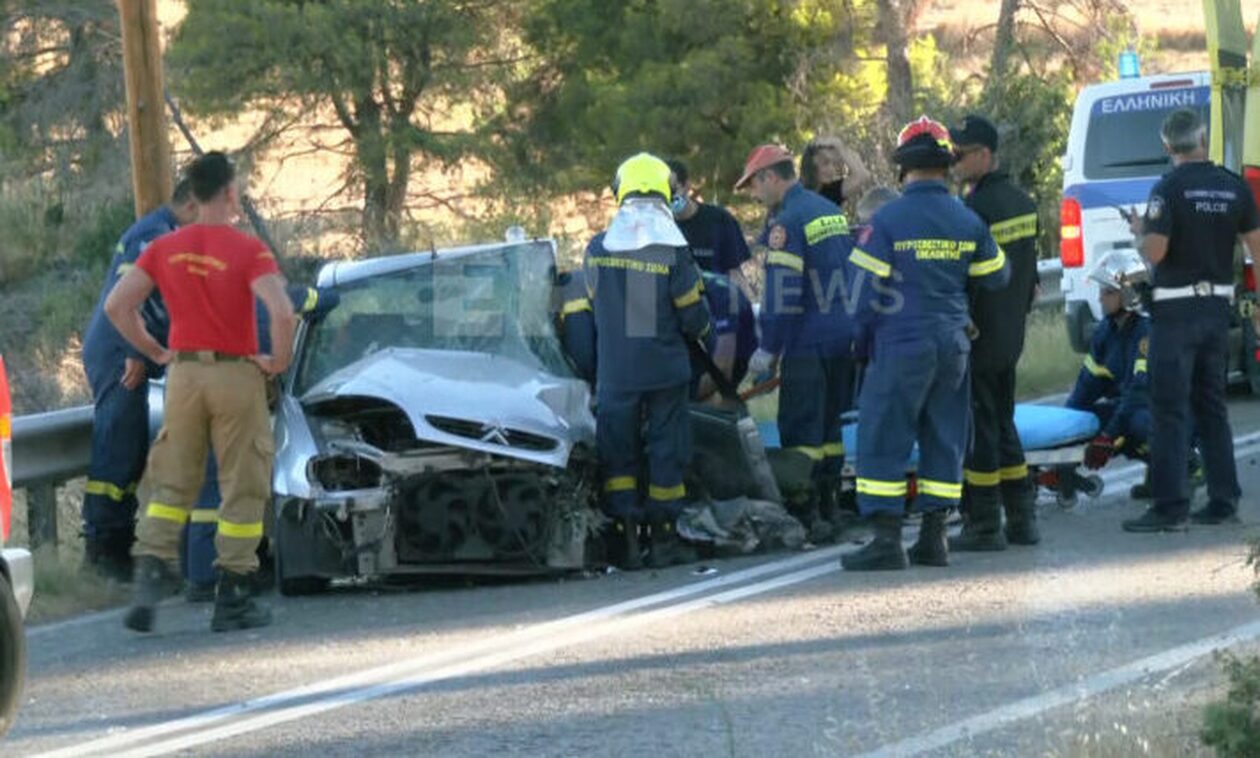 Σοβαρό τροχαίο ατύχημα στη Λεωφόρο Μαραθώνος - Aπεγκλωβίστηκε γυναίκα