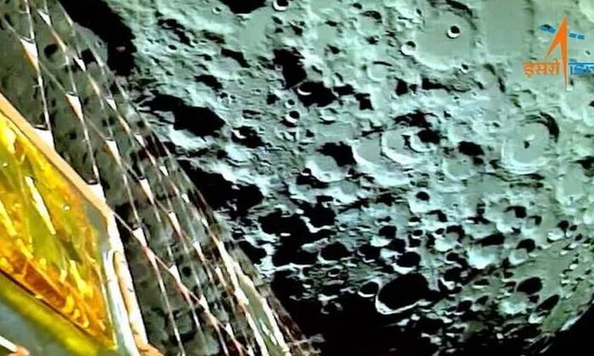 Οι πρώτες φωτογραφίες από τη Σελήνη