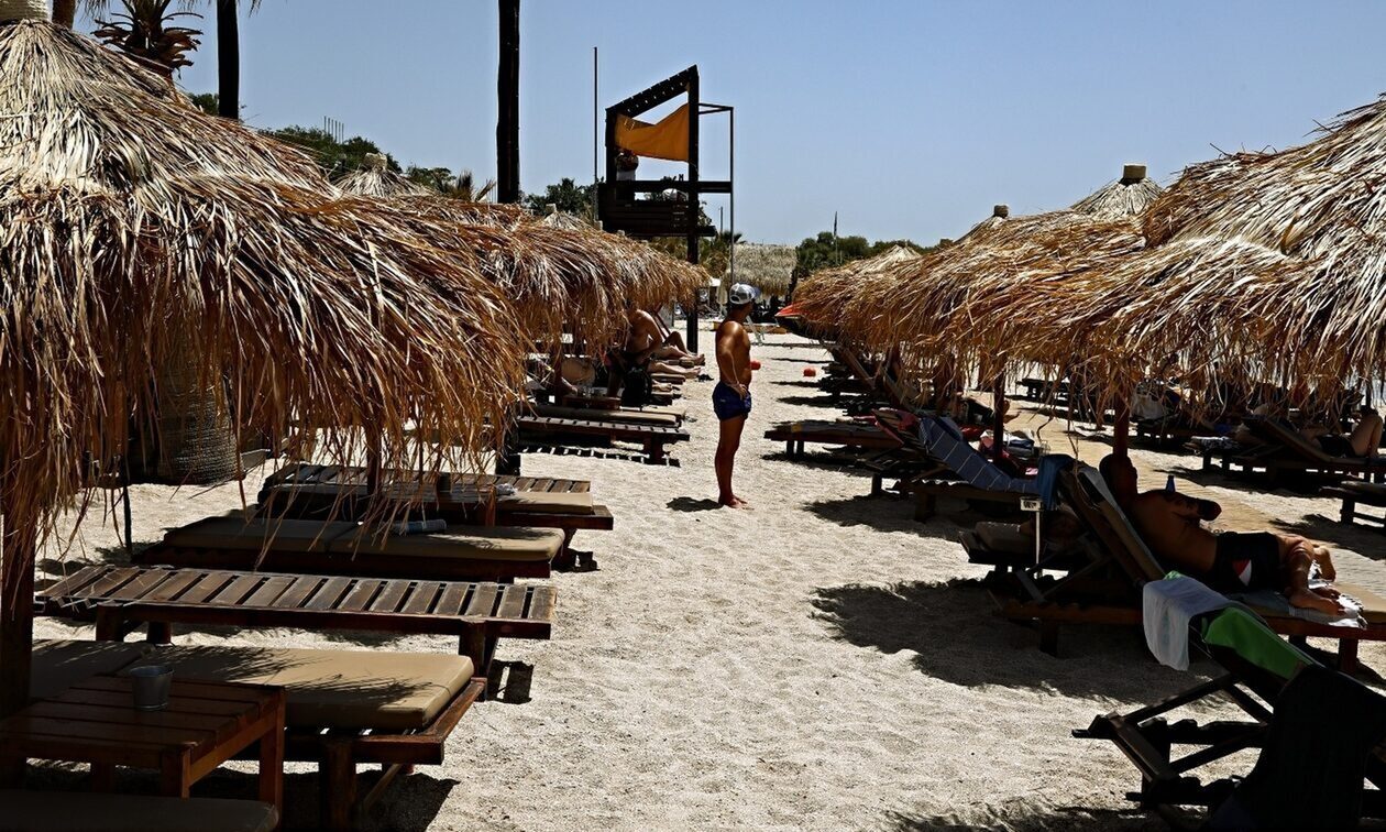 «Κίνημα της πετσέτας»: Κινητοποιήσεις και στο Λαγονήσι για ελεύθερες παραλίες