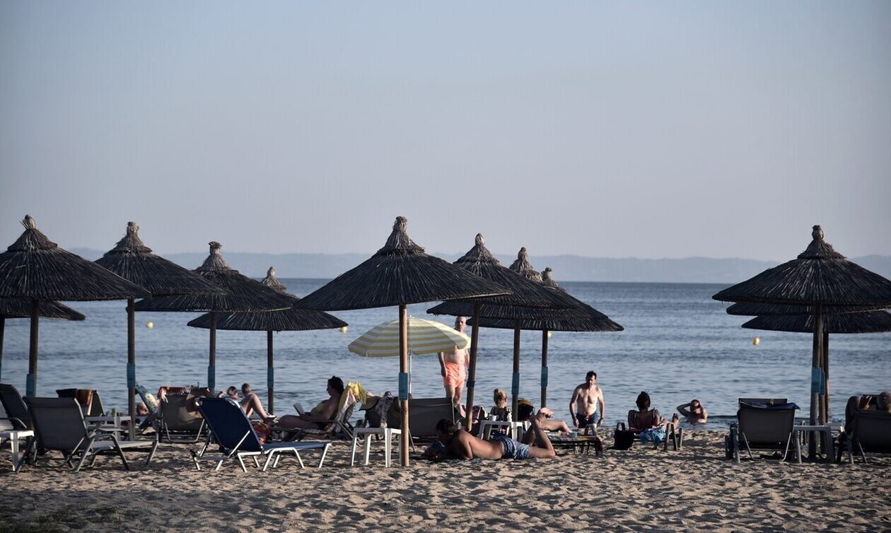 Το «κίνημα της πετσέτας» στην Τουρκία: Πολίτες μαζεύουν λεφτά για να «πάρουν πίσω» παραλία