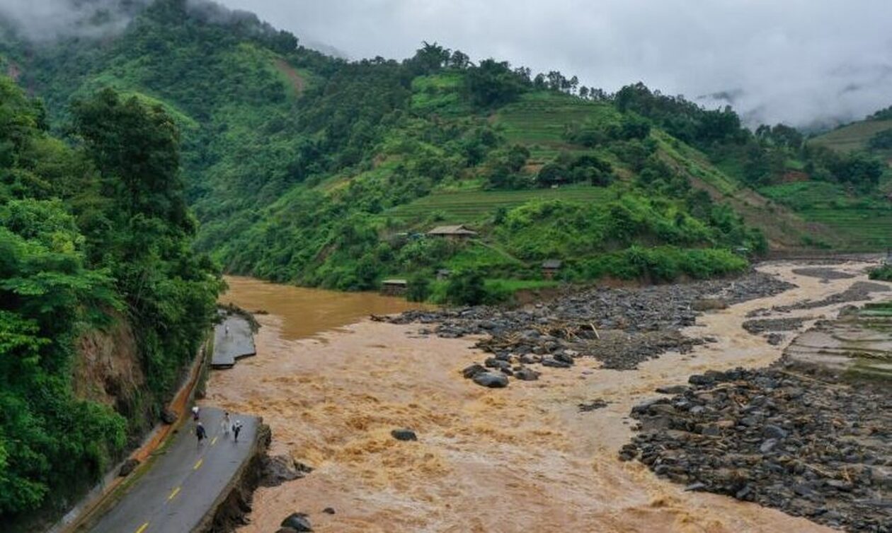 Βιετνάμ: Τουλάχιστον 11 νεκροί από τις πλημμύρες και τις κατολισθήσεις των τελευταίων ημερών