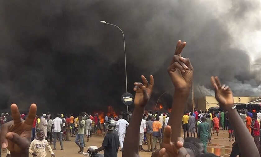 Νίγηρας: Η χούντα κατηγορεί τη Γαλλία για σχέδιο αποσταθεροποίησης της αφρικανικής χώρας