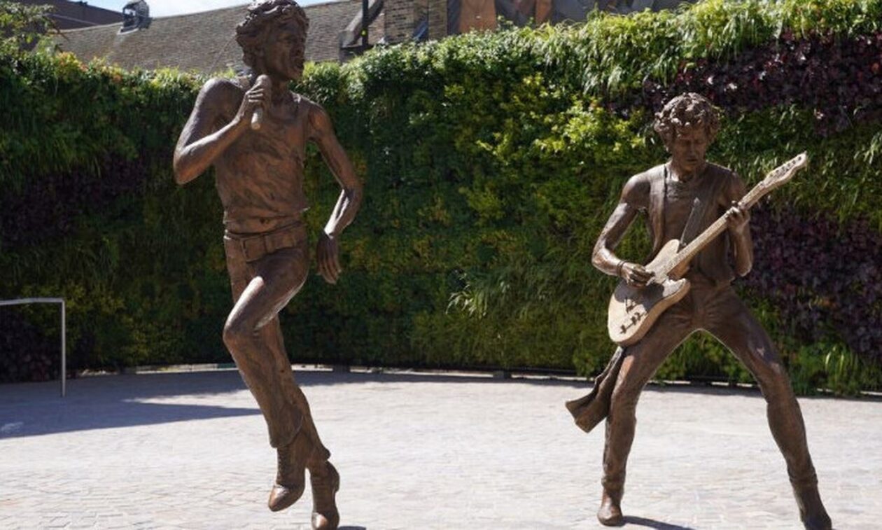 Ντάρτφορντ: Αγάλματα των Μικ Τζάγκερ και Κιθ Ρίτσαρντς τοποθετήθηκαν στη γενέτειρά τους