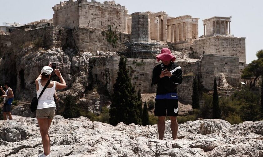Visa installs contactless automated ticket machines at Acropolis and other major sites