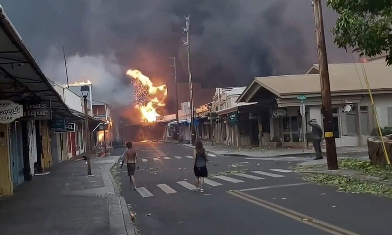 Δεν πήγαν στη Ρόδο διακοπές λόγω πυρκαγιών και κατέληξαν στην πυρόπληκτη Χαβάη!