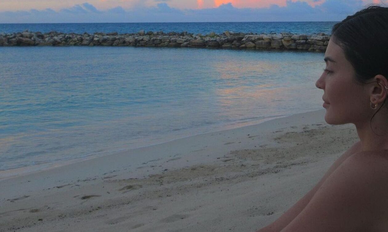 Κάιλι Τζένερ: Έκλεισε τα 26 και πόζαρε με μπικίνι στον ωκεανό - Οι τρυφερές ευχές της οικογένειας