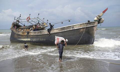 Τραγωδία στη Μιανμάρ: Τουλάχιστον 23  άνθρωποι πνίγηκαν σε ναυάγιο σκάφους με πρόσφυγες