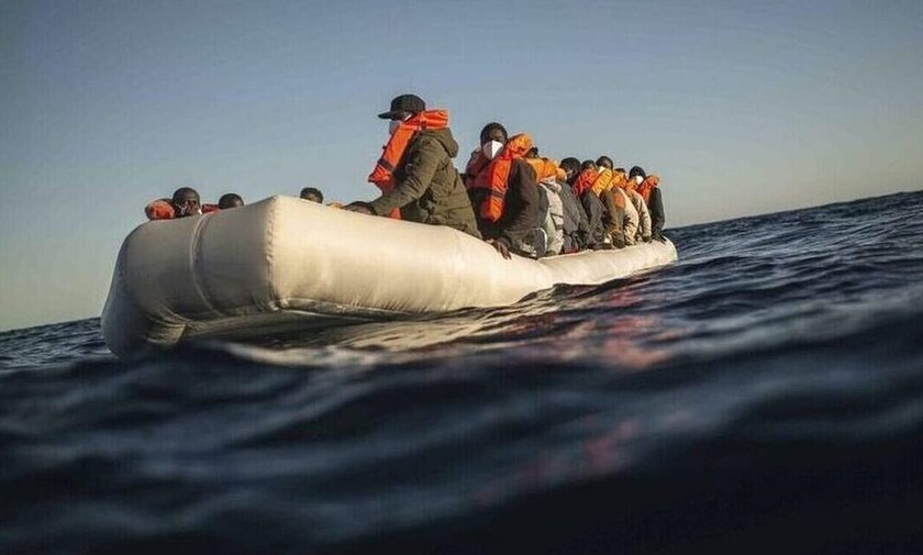 Έξι νεκροί από βύθιση σκάφους μεταναστών στη Μάγχη