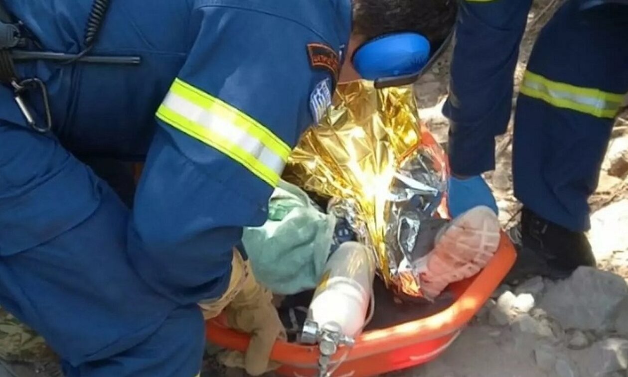 Φαράγγι της Σαμαριάς: Με ελικόπτερο στο νοσοκομείο, ο άντρας που ακρωτηριάστηκε - Δείτε φωτογραφίες